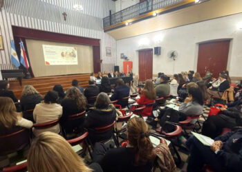 Cien directivos cursarán una formación universitaria becada a partir de una alianza estratégica