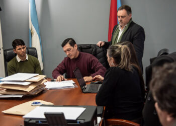 Se abrieron los sobres de las licitaciones para adquirir maquinaria vial por más de 12.000 millones de pesos