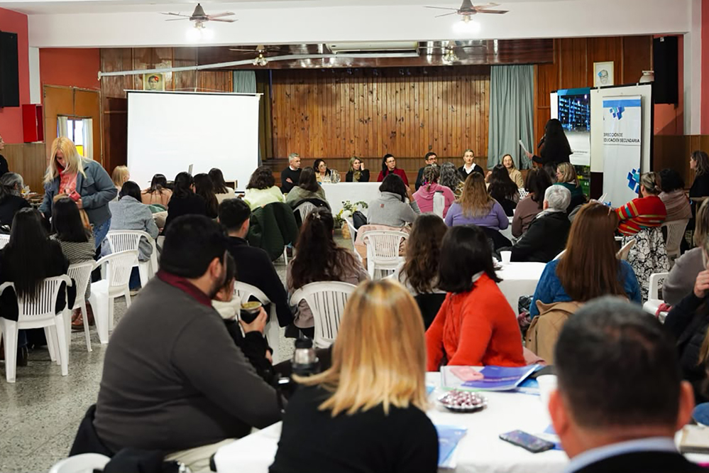 Se realizó el tercer encuentro de Red de Secundarias Innovadoras con eje en el uso pedagógico de la IA