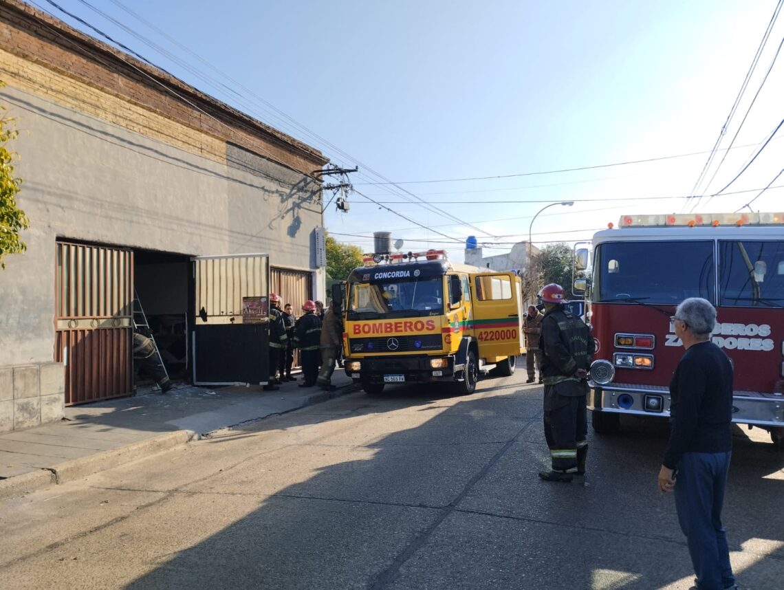 Rescate de obrero en obra en construcción