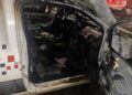 Susto en pleno centro: Un utilitario se incendió por completo mientras circulaba por calle Hipólito Yrigoyen