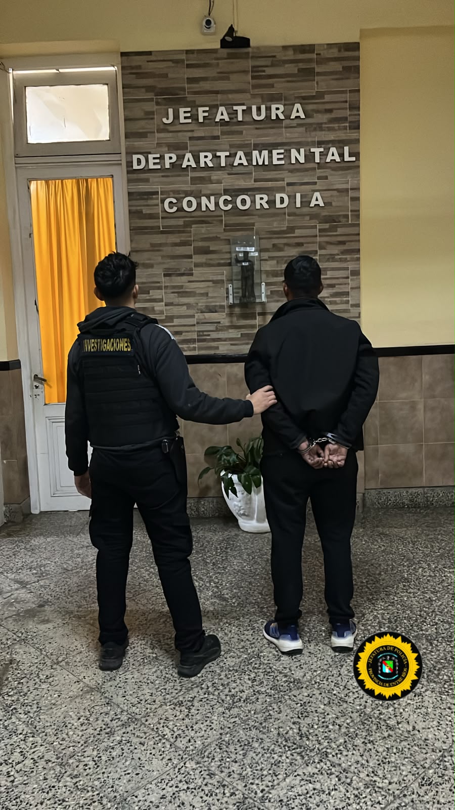 Cayó el «acosador de la moto»: Robaba celulares, filmaba abusos y viralizaba los videos a los contactos de sus víctimas