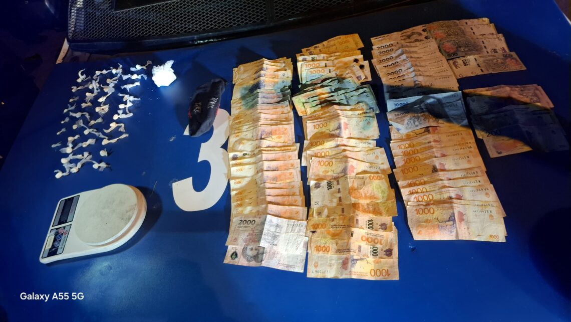Operativo Saturación en Concordia: cayeron un joven y una mujer con un trozo compacto de cocaína y 50 dosis listas para la venta