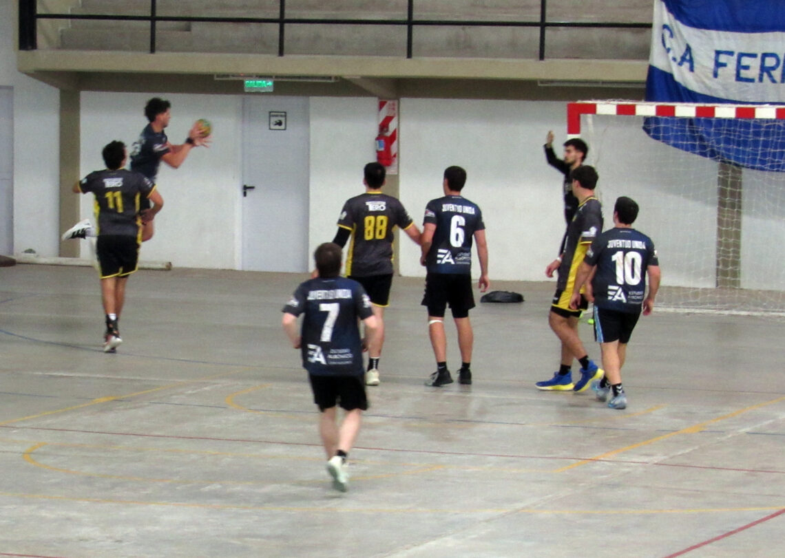 Capuchinos y Ferro festejaron en la Liga de Oro; intensa actividad del handball provincial en Gualeguaychú y Concordia