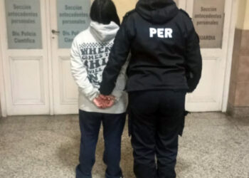 Narcomenudeo: Cayó una joven de 21 años que vendía cocaína en la vía pública en Barrio Villa Busti