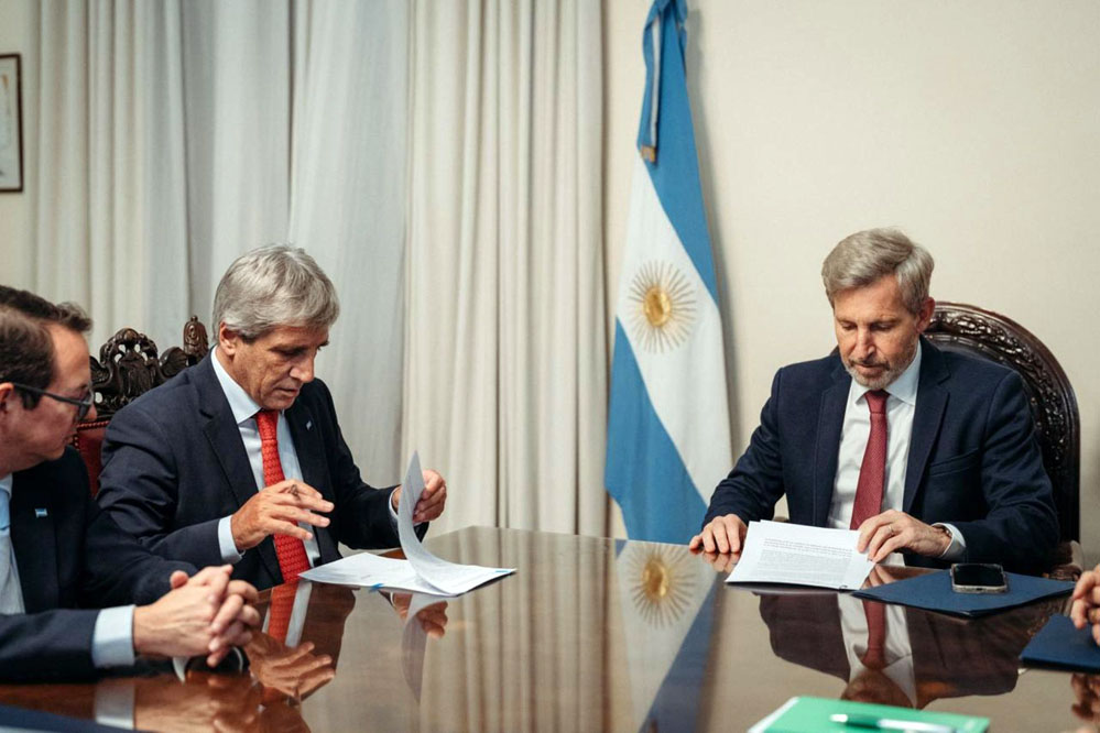 Frigerio firmó un convenio con Nación que reconoce deudas a favor de Entre Ríos y transfiere inmuebles