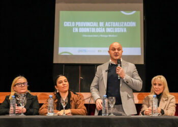 Salud e Iprodi iniciaron el ciclo Provincial de Actualización en Odontología Inclusiva