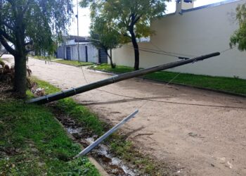 Caos por el temporal en Entre Ríos: Investigan si una «cola de tornado» volteó una línea de alta tensión y dejó sin luz a Concordia y la región