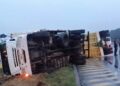 Vuelco de un camión en la Autovía 14 interrumpió totalmente el tránsito a la altura de Federación