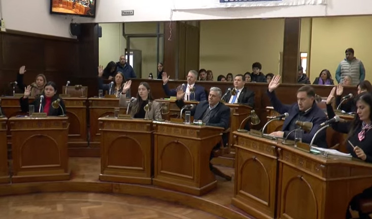 Fuerte debate por los despidos municipales: el Concejo convocó por unanimidad al secretario Pablo Ferreira