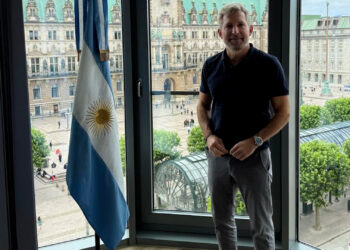 En su visita al Puerto de Hamburgo Frigerio impulsó la agenda exportadora y logística de Entre Ríos