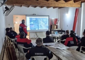 Los bomberos de Mocoretá continúan preparándose para la llegada de El Niño