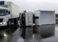 Vuelco de camión en la Autovía Gervasio Artigas dos personas lesionadas
