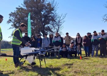 Capacitaron a estudiantes en aplicación y manejo de drones para el sector agropecuario