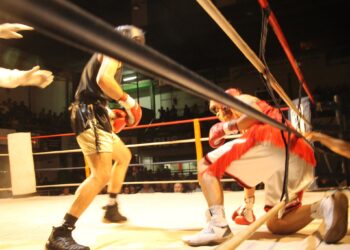 Gran velada de boxeo en «El Gigante Verde»: triunfo de Federico Boson en la pelea de fondo y clasificación de Gonzalo Prette
