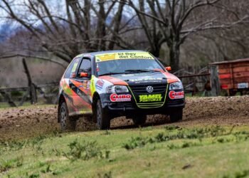 Nelson Bonnin y Javier Benítez lideran la cuarta fecha del Rally Entrerriano bajo la lluvia