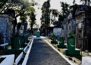 Este viernes se realizará una nueva edición de “noches en el cementerio de los fundadores”