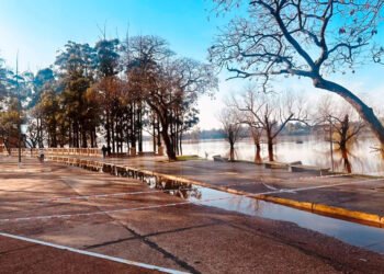 Cortes de tránsito por creciente del río uruguay