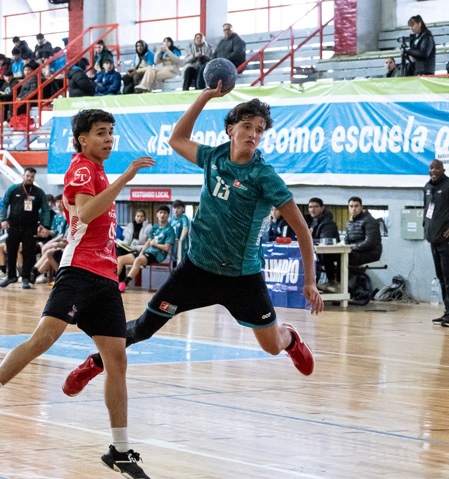 Doble festejo entrerriano en el debut del argentino de selecciones categoría cadetes