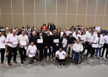 Programa Oportunid@des: 24 agentes municipales terminaron sus estudios secundarios