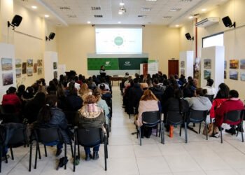 Más de un centenar de docentes participan de la capacitación “el aula en la huerta”