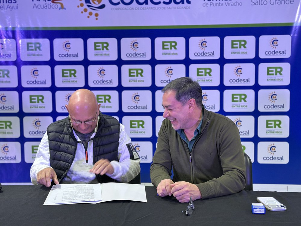 Codesal y la Federación Entrerriana de Canotaje firmaron un convenio para la realización de actividades deportivas en el Lago Salto Grande
