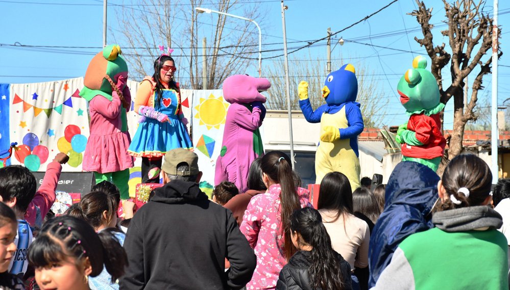 El mes del niño continúa recorriendo Concordia y se prepara para su gran cierre