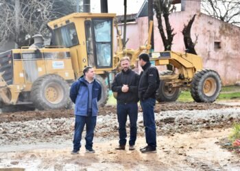 Se realizan los trabajos de consolidación de suelo previo a la pavimentación de calle J. J. Valle