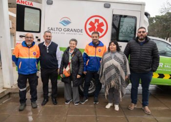La provincia fortalece el sistema de salud con equipamiento y ambulancia