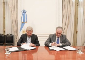 Entre Ríos firmó un acuerdo histórico con la Nación: ANSES transferirá 120.000 millones para compensar parte del déficit previsional