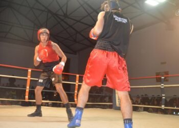 El boxeo vuelve al Gimnasio Municipal con nueve combates y un debut profesional