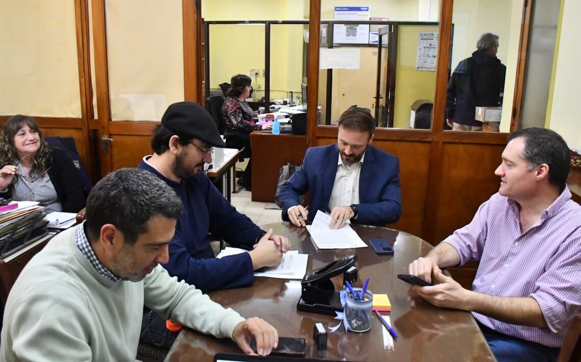 Abrieron los sobres de la licitación para la repavimentación y bacheo de calle Tavella