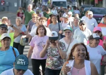 Caminata por el día internacional de las personas mayores