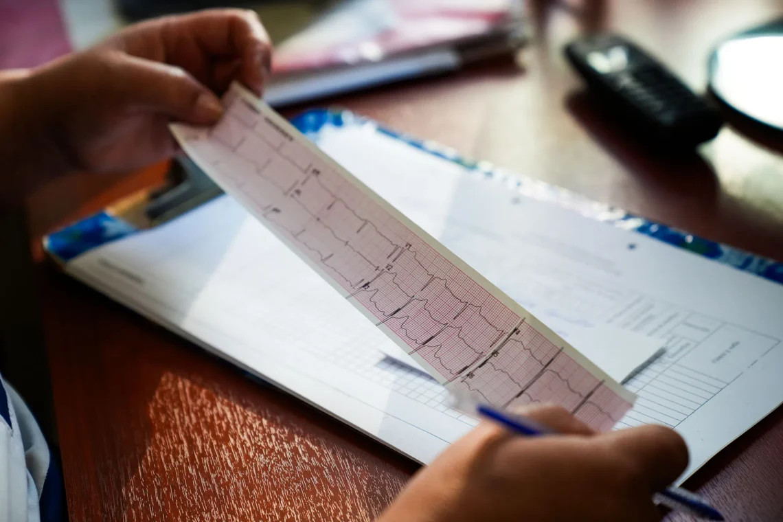 Salud promueve buenos hábitos y bienestar emocional para cuidar la salud cardiovascular