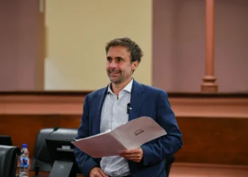 Rossi propone regular las cobranzas extrajudiciales para evitar el hostigamiento a deudores
