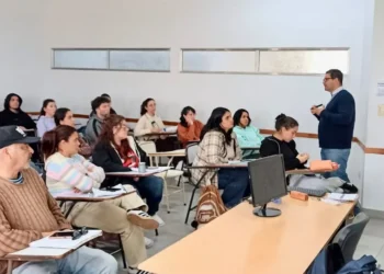 El Municipio presentó programas de acompañamiento emprendedor a estudiantes de Gastronomía de la UNER