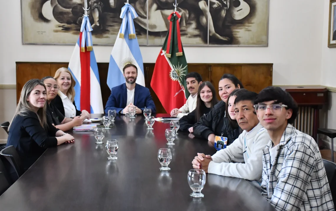 La Municipalidad y ECU acordaron generar un espacio de trabajo conjunto para fortalecer los eventos estudiantiles
