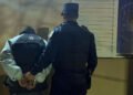 Recuperaron un celular robado, secuestraron cocaína y detuvieron a tres personas tras allanamientos en barrio La Pampa