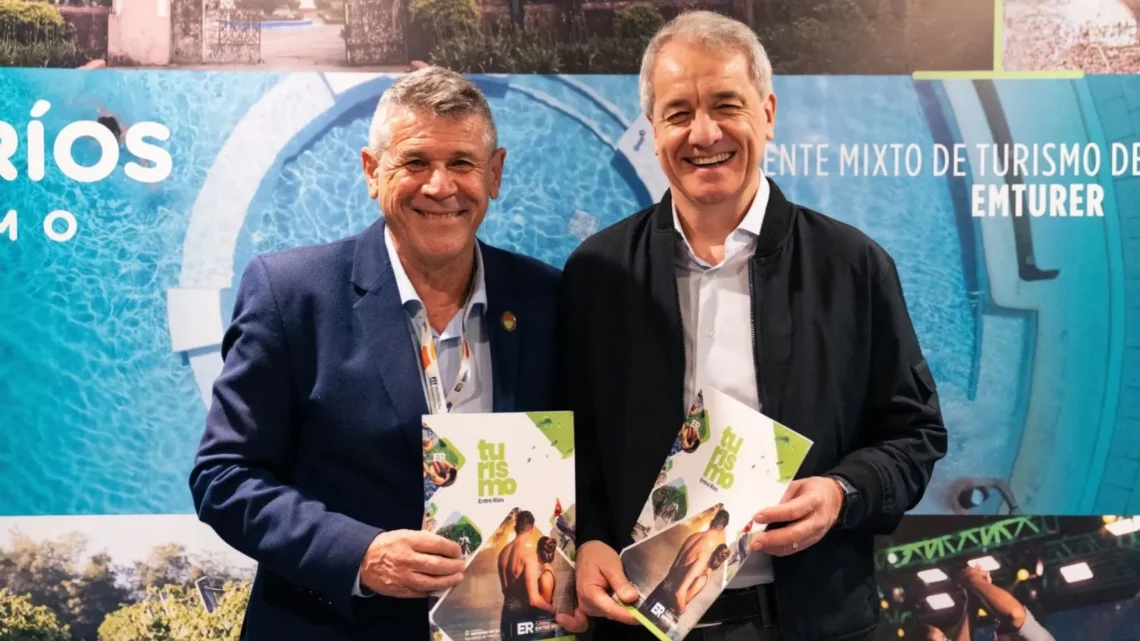 Entre Ríos renovó con Flecha Bus el convenio de cooperación y promoción turística