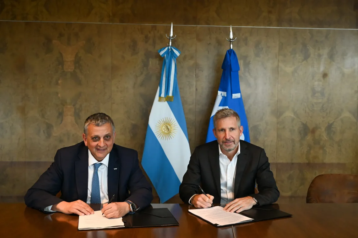 Acuerdo histórico entre YPF y Entre Ríos para mejorar la logística, bajar costos e impulsar nuevas inversiones