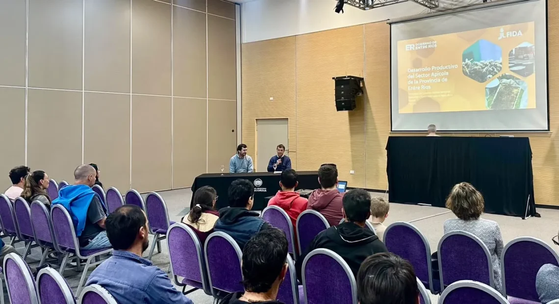 Concordia fue sede de una jornada para fortalecer el desarrollo del sector apícola