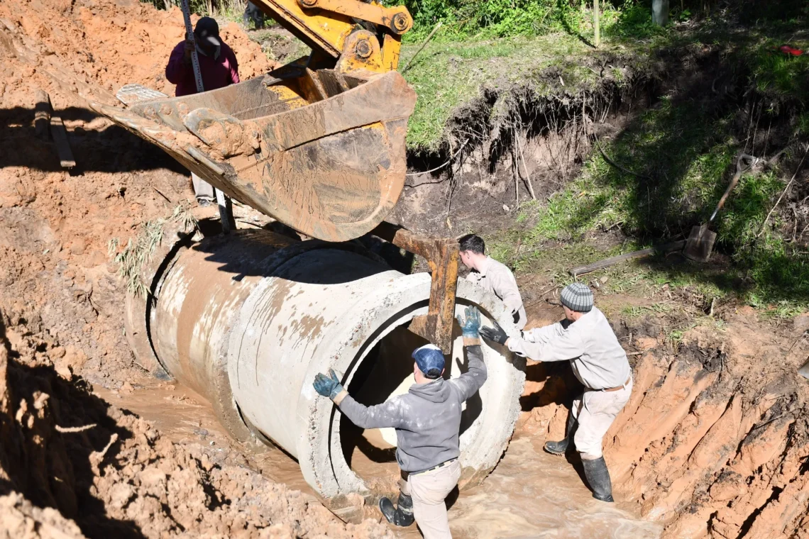 Las obras de desagües pluviales en el Barrio Parque Río Uruguay permitirán encauzar el agua proveniente de 30 manzanas