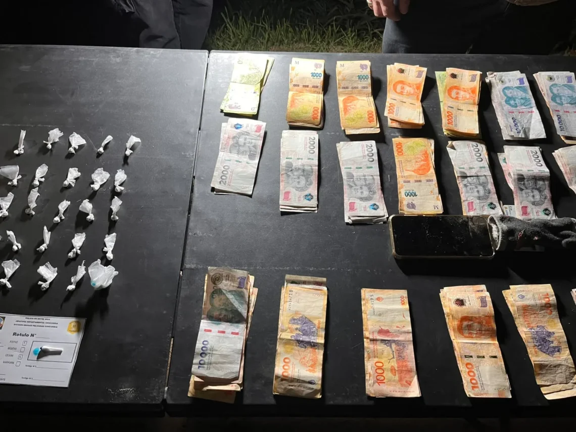Operativo Barrio Seguro en la zona de Comisaría Sexta: secuestran 50 dosis de cocaína y detienen a dos hombres