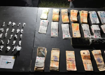 Operativo Barrio Seguro en la zona de Comisaría Sexta: secuestran 50 dosis de cocaína y detienen a dos hombres