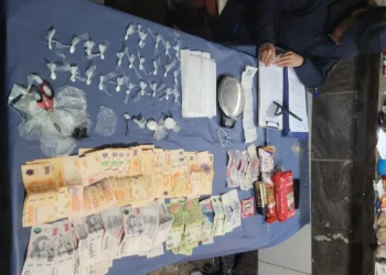 Cayeron tras usar la tarjeta robada de una jubilada: terminaron imputados por defraudación y narcomenudeo