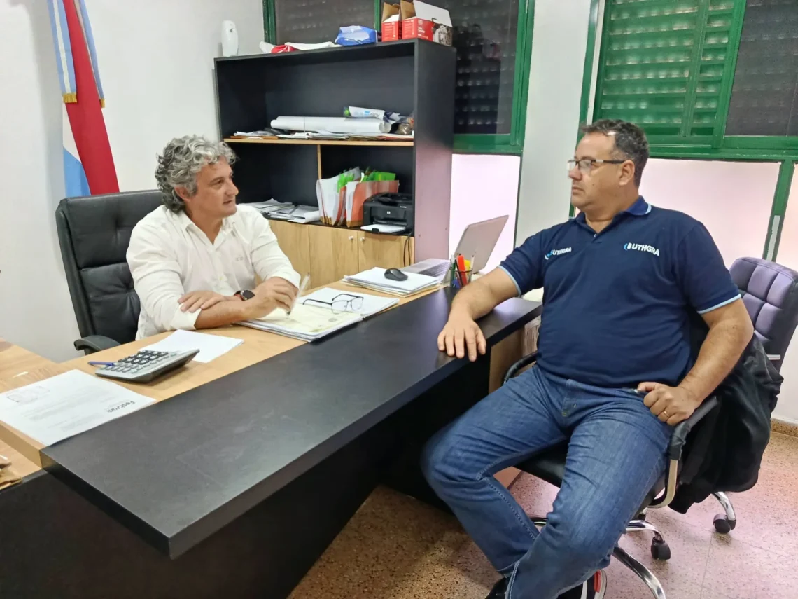 El Intendente Bravo recibió al Delegado de UTHGRA Juan Pablo Versalli