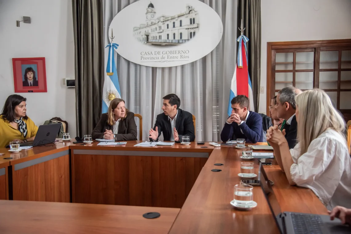La Mesa Interinstitucional avanza en el análisis técnico y en nuevos acuerdos para mejorar la alimentación escolar