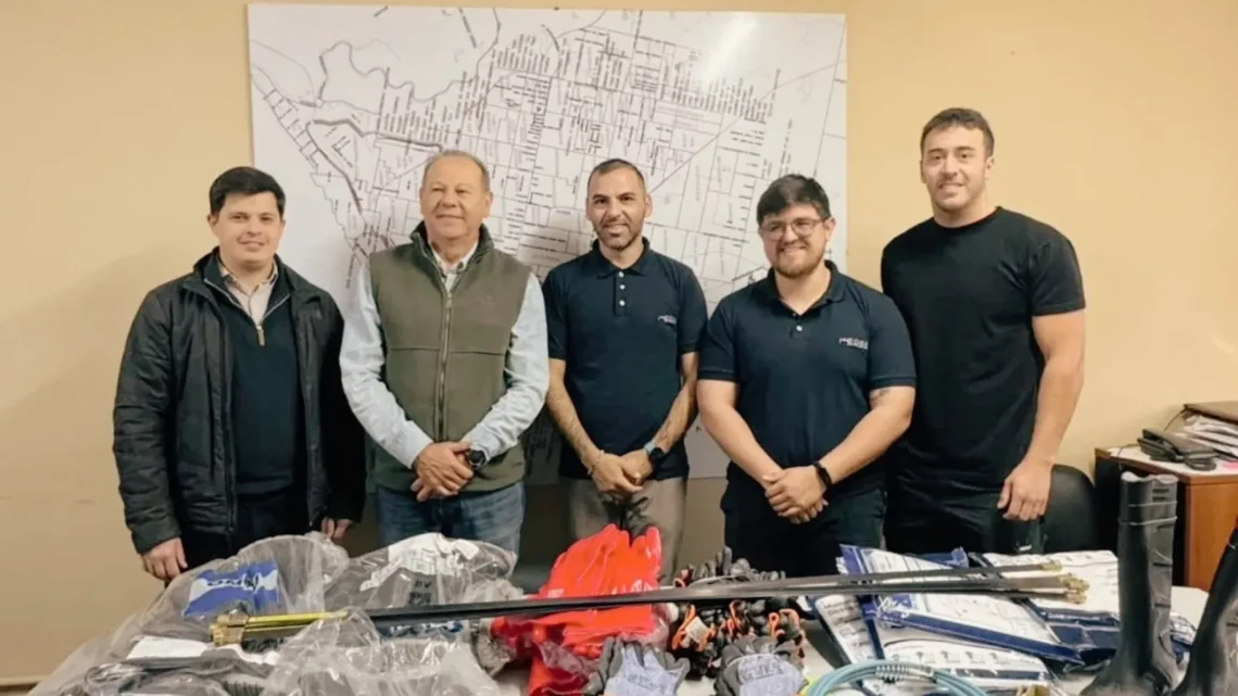 La cuadrilla de la Dirección Departamental de Escuelas recibió equipamiento e insumos del EDOS