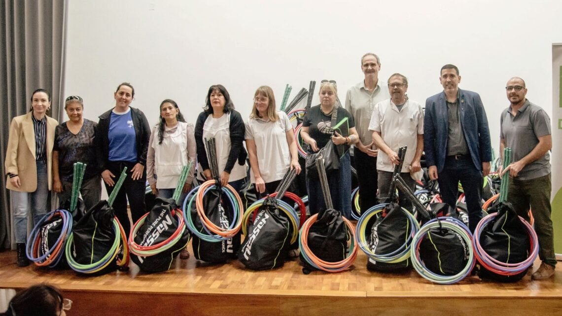 Entre Ríos avanza con la entrega de 140 kits deportivos a escuelas de toda la provincia