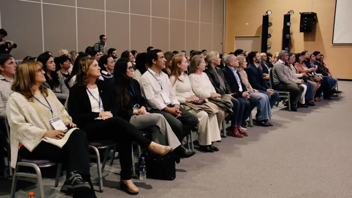 Concordia es sede de un encuentro educativo sobre bienestar juvenil, convivencia escolar y salud mental